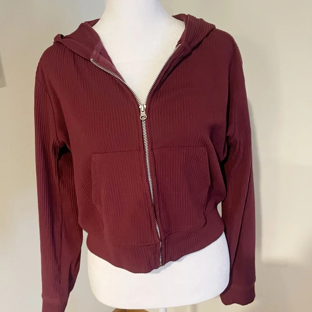 Women's Burgundy Ribbed Hoodie and Pants Set - Picture 2 of 7